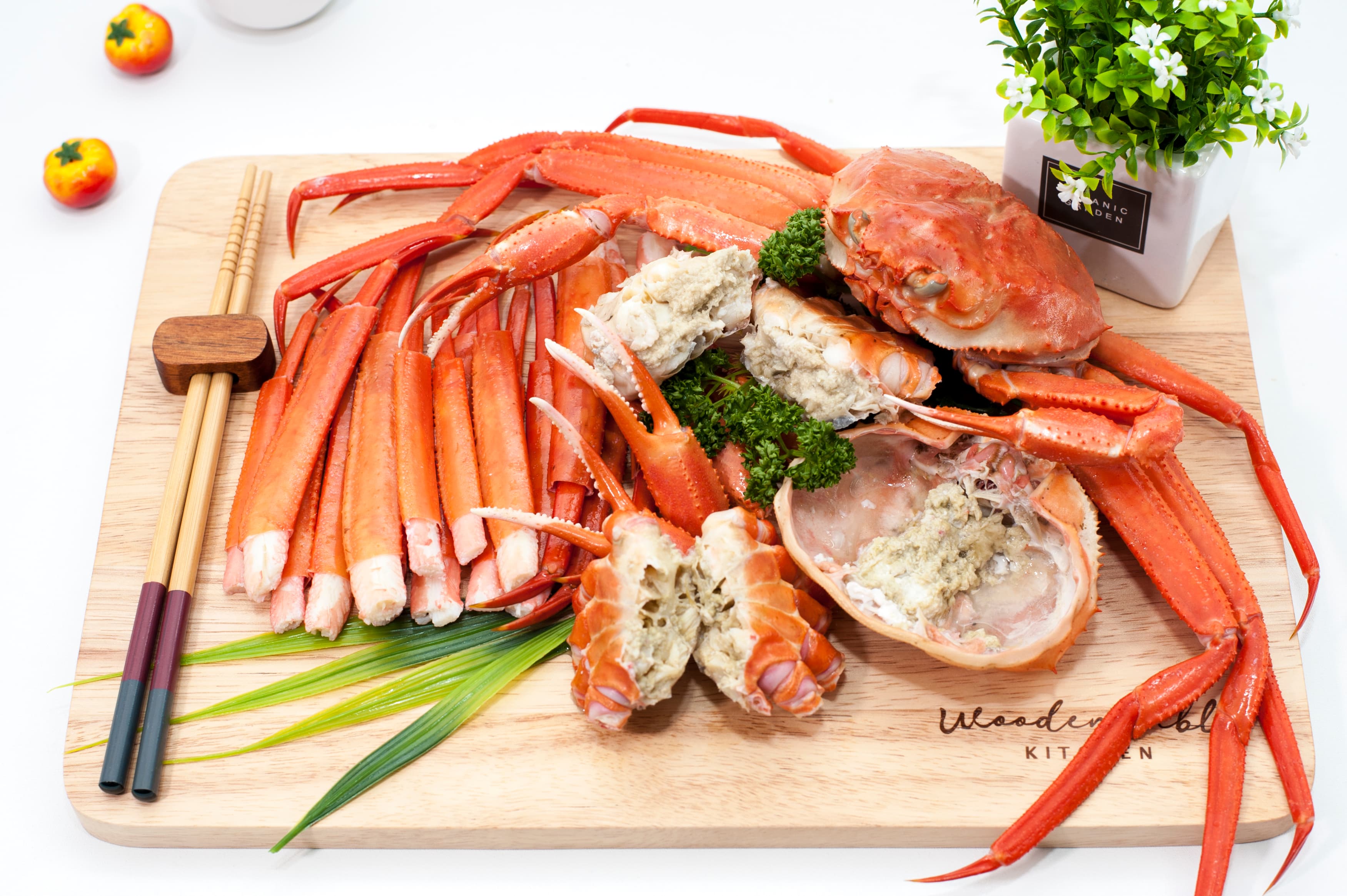 Hongge Dosirak (Red Snow Crab Lunch Box)